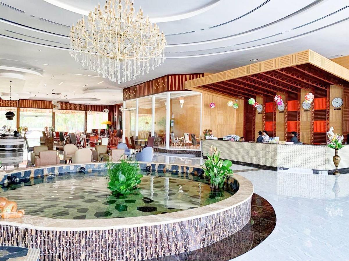 Pinehurst Golf Club And Hotel Pathum Thani Eksteriør bilde